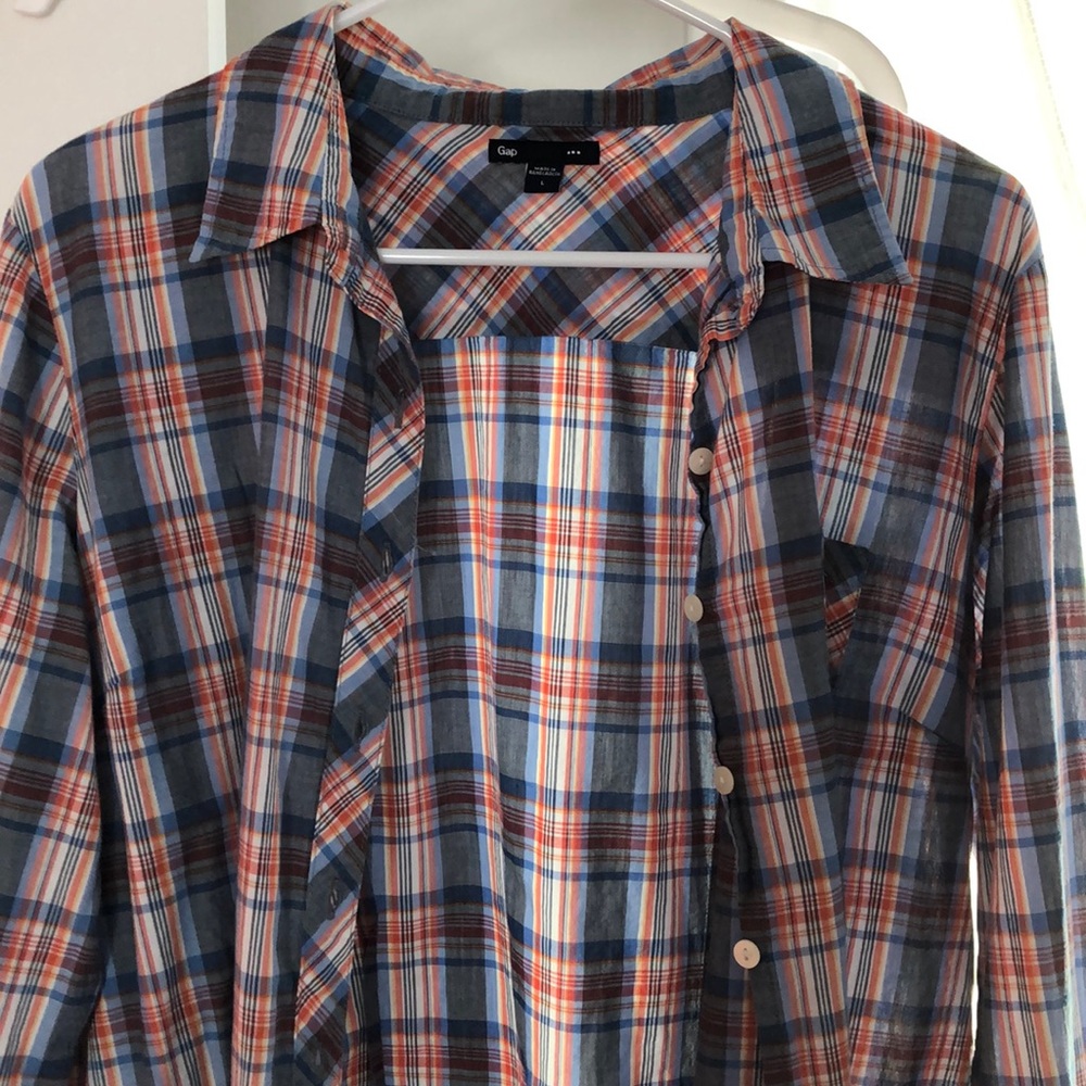 Gap plaid button down shirt